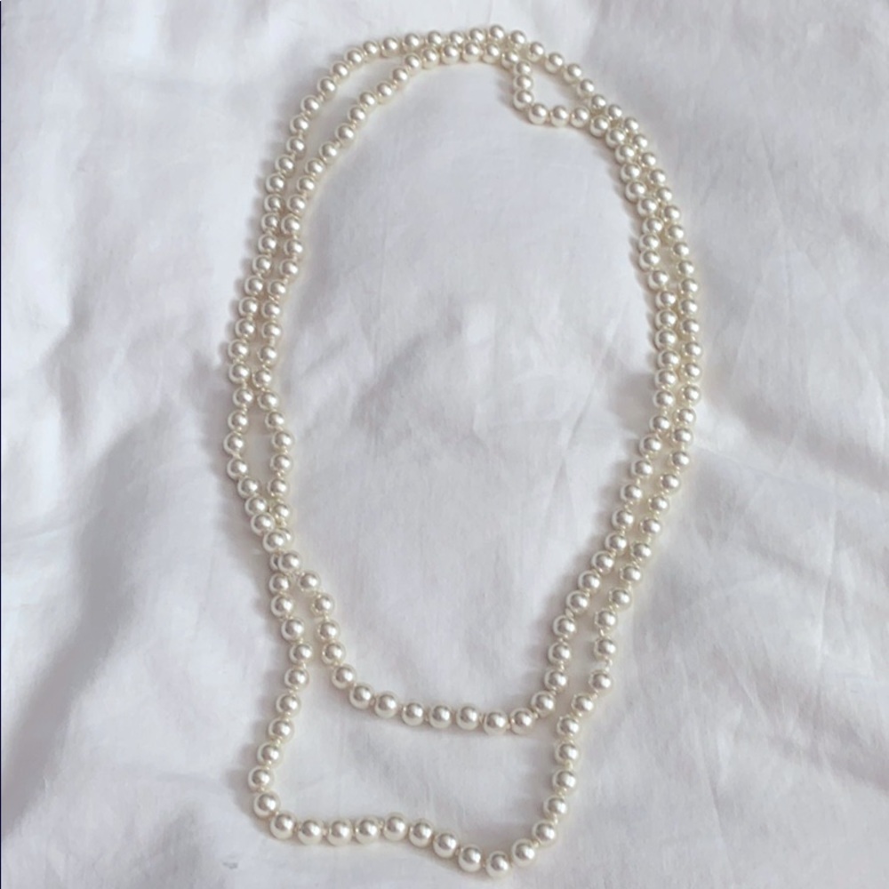 Pearl Necklace (Costume)